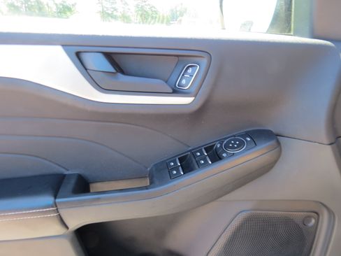 Used 2022 Ford Escape SE AWD/4WD image 14