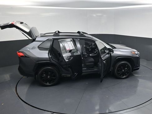 Used 2024 Toyota RAV4 SE image 24