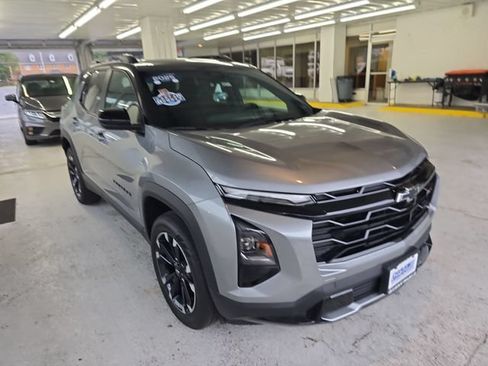 Used 2025 Chevrolet Equinox RS FWD image 7