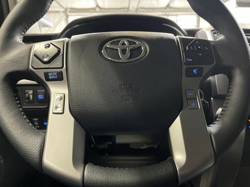 Used 2024 Toyota 4Runner TRD Sport AWD/4WD image 20