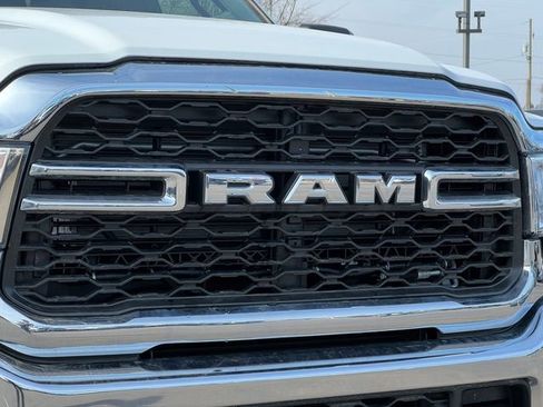 Used 2022 RAM 2500 Tradesman w/ Chrome Appearance Group image 41