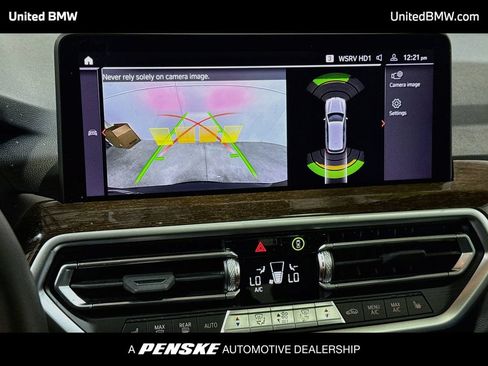 Used 2024 BMW X3 xDrive30i w/ Premium Package w/ZPA AWD/4WD image 9