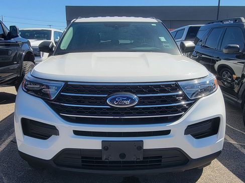 Certified 2023 Ford Explorer XLT image 2