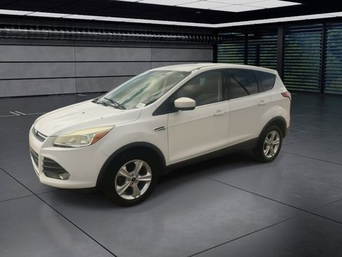 Used 2016 Ford Escape SE image 6