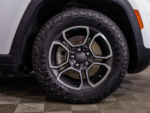 Used 2022 Jeep Grand Cherokee Trailhawk AWD/4WD image 56