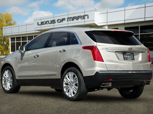 Used 2017 Cadillac XT5 Premium Luxury w/ Driver Assist Package FWD image 3