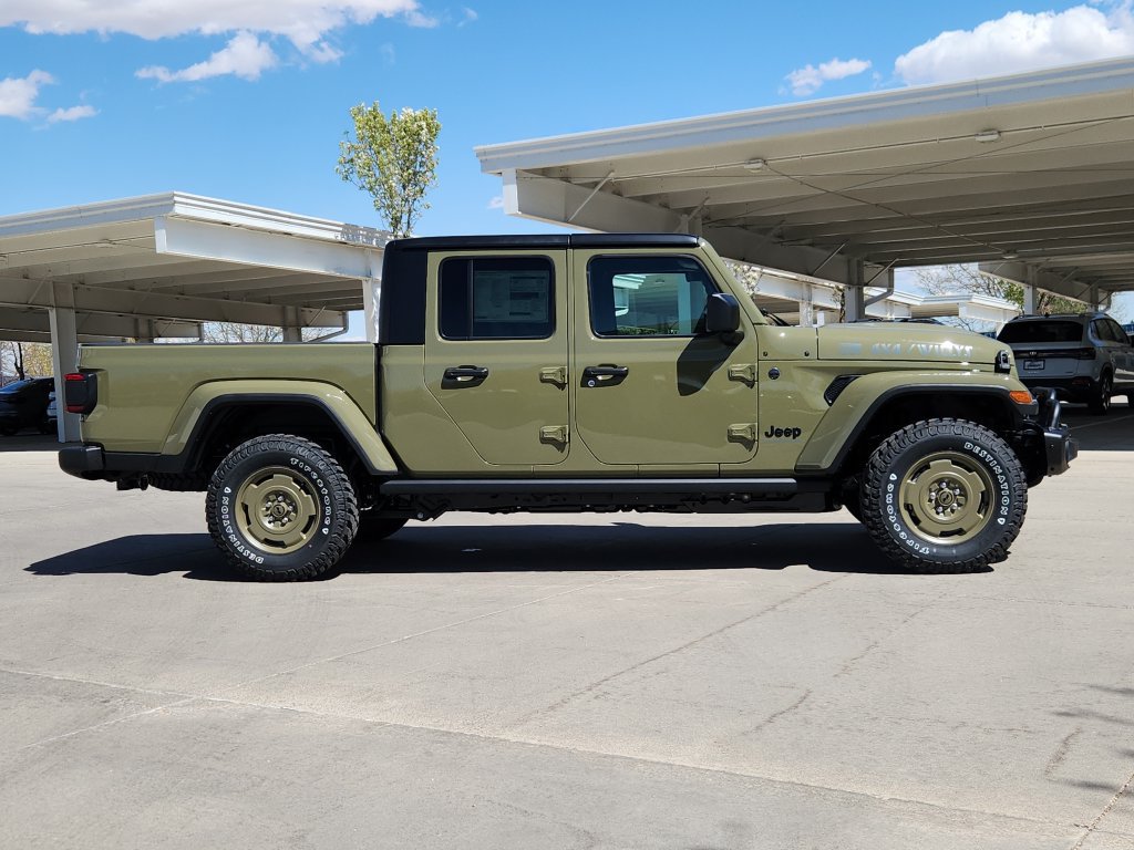 New 2026 Jeep Gladiator Willys AWD/4WD image 2