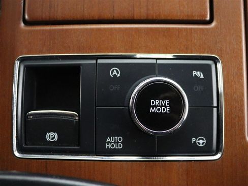 Used 2020 Lincoln Navigator Reserve w/ Luxury Package image 30