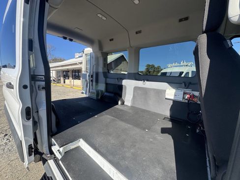 Used 2018 Ford Transit 150 XLT image 13