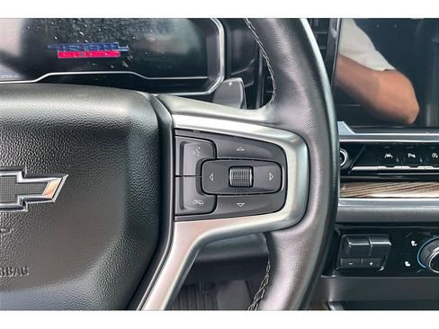 Used 2024 Chevrolet Silverado 1500 LT Trail Boss w/ LT Trail Boss Premium Package AWD/4WD image 13