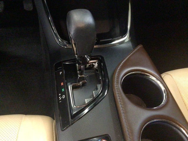 Used 2017 Toyota Avalon Limited FWD image 23