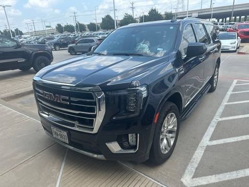 Used 2023 GMC Yukon XL SLT AWD/4WD image 2