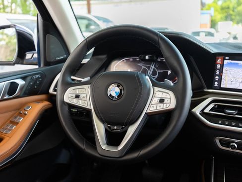 Used 2021 BMW X7 xDrive40i w/ Premium Package AWD/4WD image 40