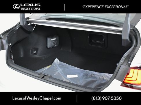 New 2025 Lexus ES 350 w/ Premium Package image 13