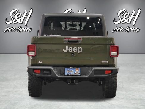 Used 2022 Jeep Gladiator Overland w/ Popular Equipment Package AWD/4WD image 18
