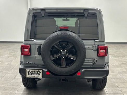 Used 2023 Jeep Wrangler Unlimited Sahara AWD/4WD image 3