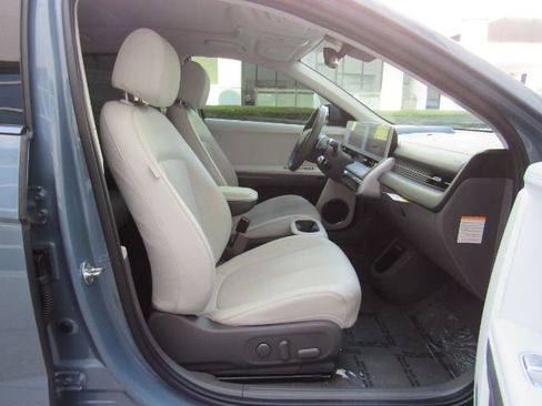 Used 2023 Hyundai Ioniq 5 Limited image 23