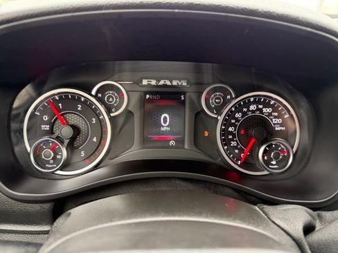 Used 2025 RAM 3500 Big Horn AWD/4WD image 16
