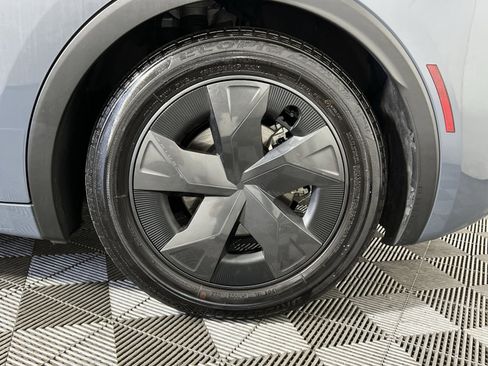 Used 2025 Toyota Prius LE image 12