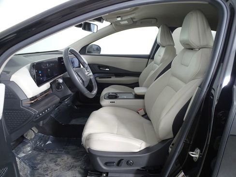 Used 2023 Nissan Ariya ENGAGE image 11