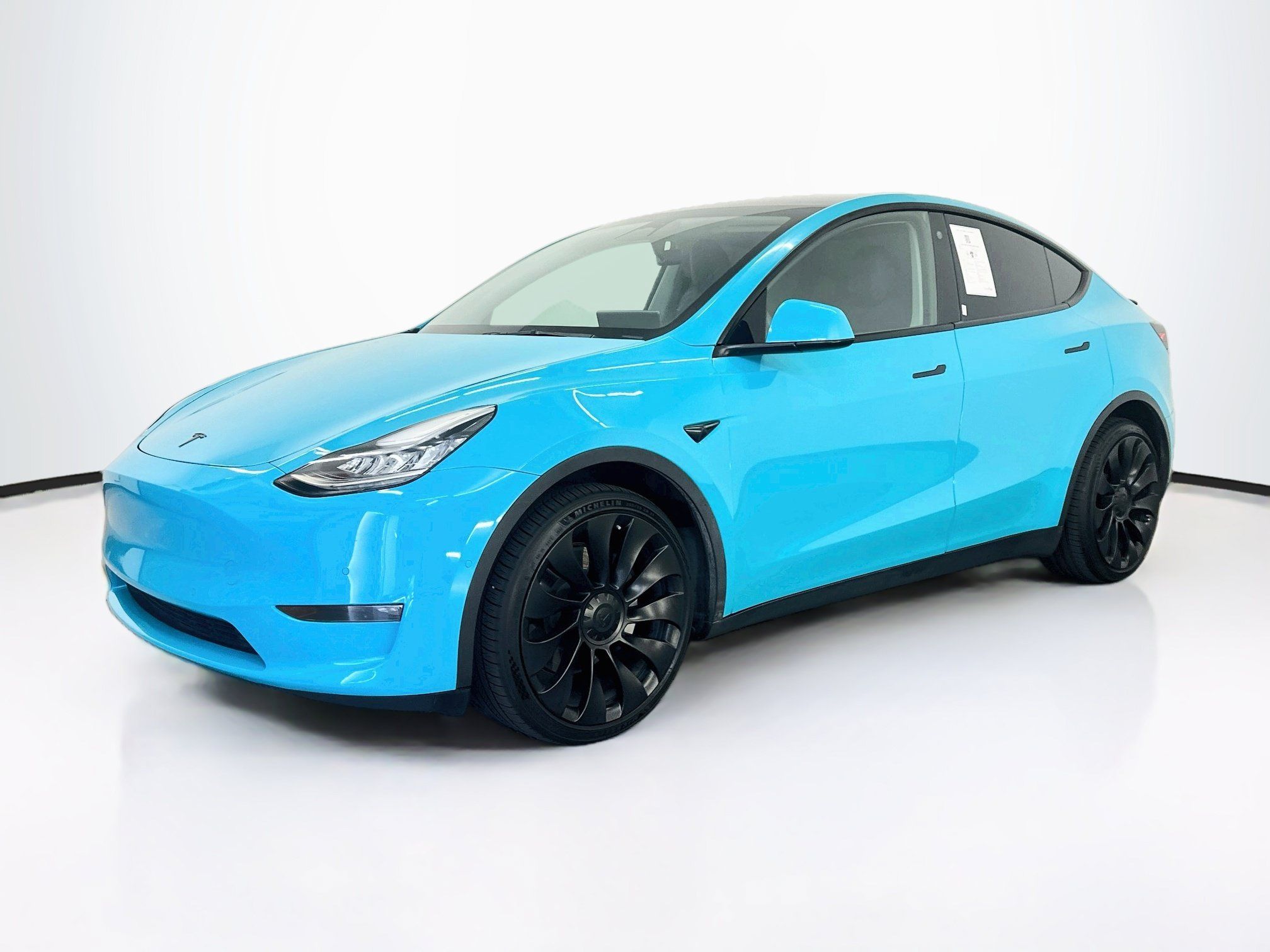Used 2022 Tesla Model Y Long Range AWD/4WD image 3
