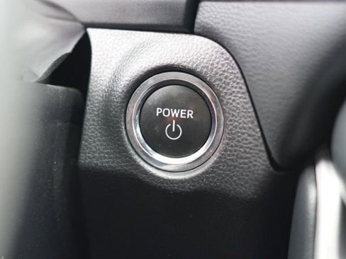 Used 2025 Toyota RAV4 XLE image 20