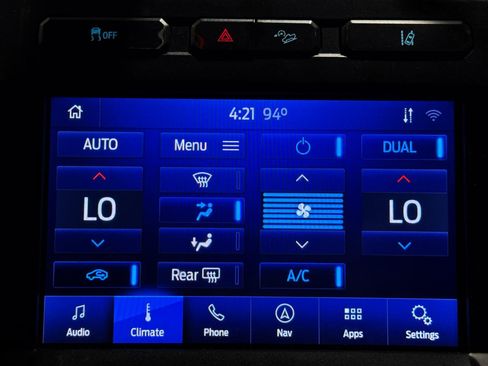 Used 2020 Ford F250 Lariat w/ Lariat Ultimate Package AWD/4WD image 14