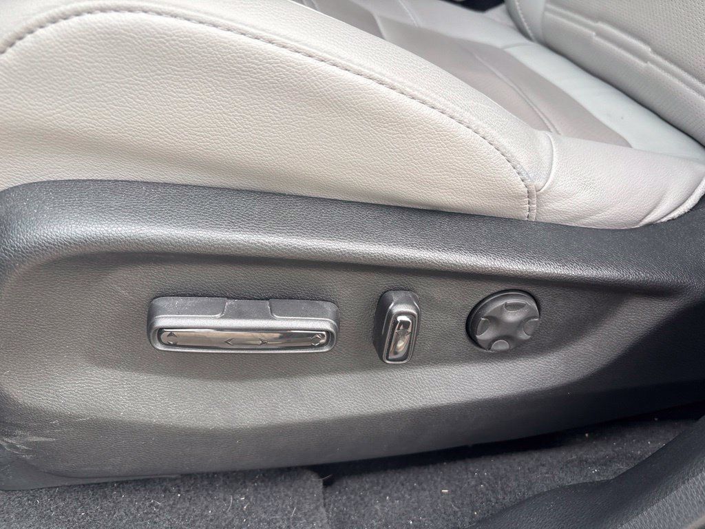 Used 2020 Honda CR-V EX-L image 13