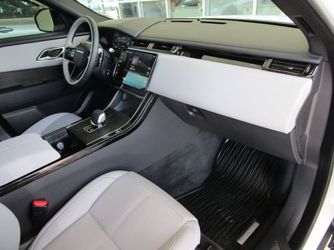 Used 2026 Land Rover Range Rover Velar Dynamic SE AWD/4WD image 30