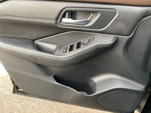 Certified 2023 Nissan Rogue SV w/ SV Premium B Package image 13