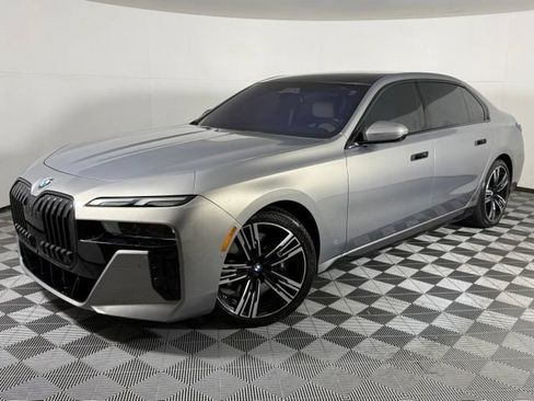 Used 2024 BMW 760i xDrive AWD/4WD image 1