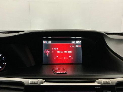 Used 2015 Honda Accord EX-L image 11