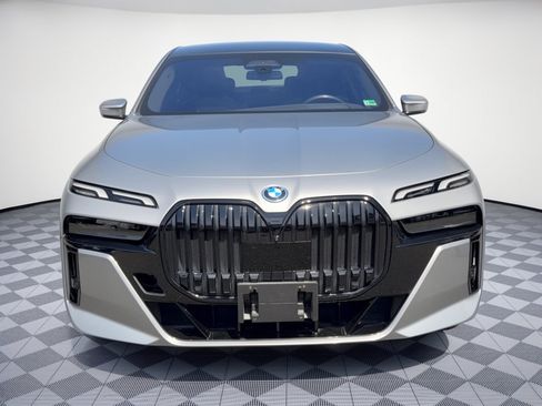 Used 2023 BMW i7 xDrive60 AWD/4WD image 6