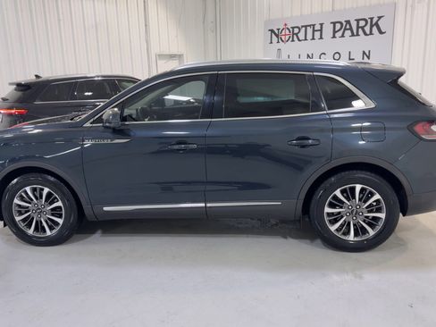 Used 2023 Lincoln Nautilus FWD w/ Premium Package image 6