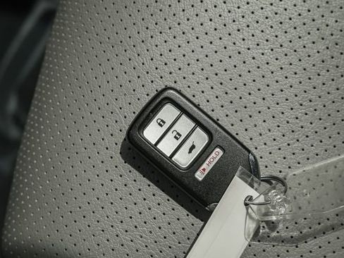 Used 2017 Honda Pilot LX image 42