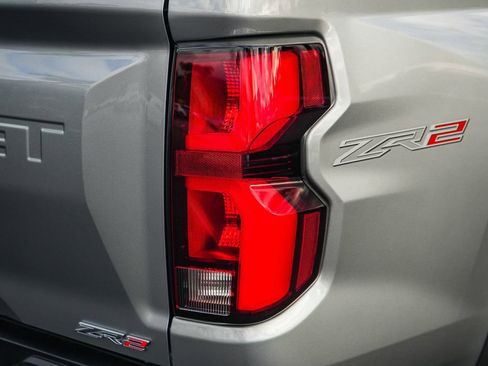 New 2026 Chevrolet Colorado ZR2 w/ Technology Package AWD/4WD image 7