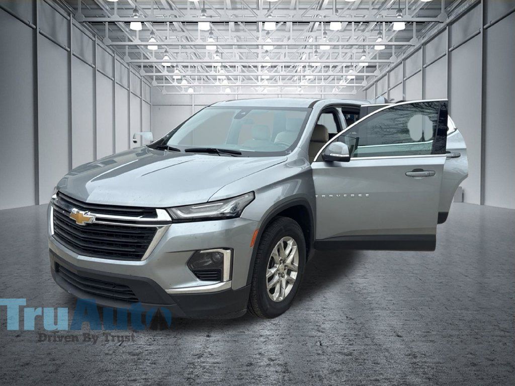 Used 2024 Chevrolet Traverse LS w/ Safety Package FWD image 13