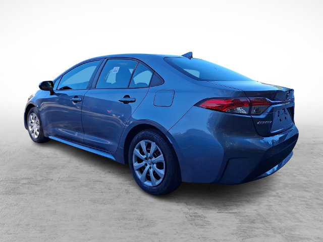 Used 2022 Toyota Corolla LE FWD image 3