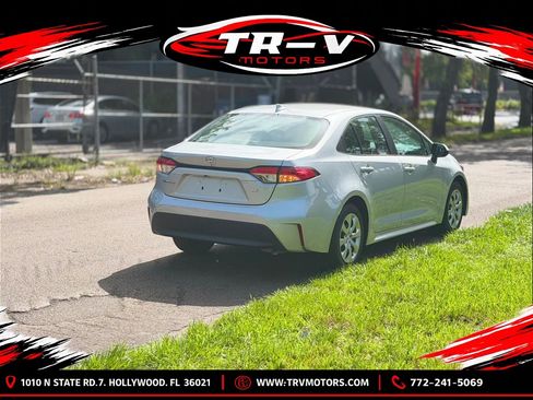 Used 2026 Toyota Corolla LE FWD image 8
