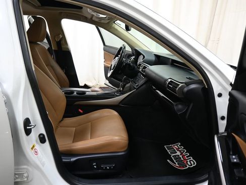 Used 2015 Lexus IS 250 250 w/ Navigation System Package image 9