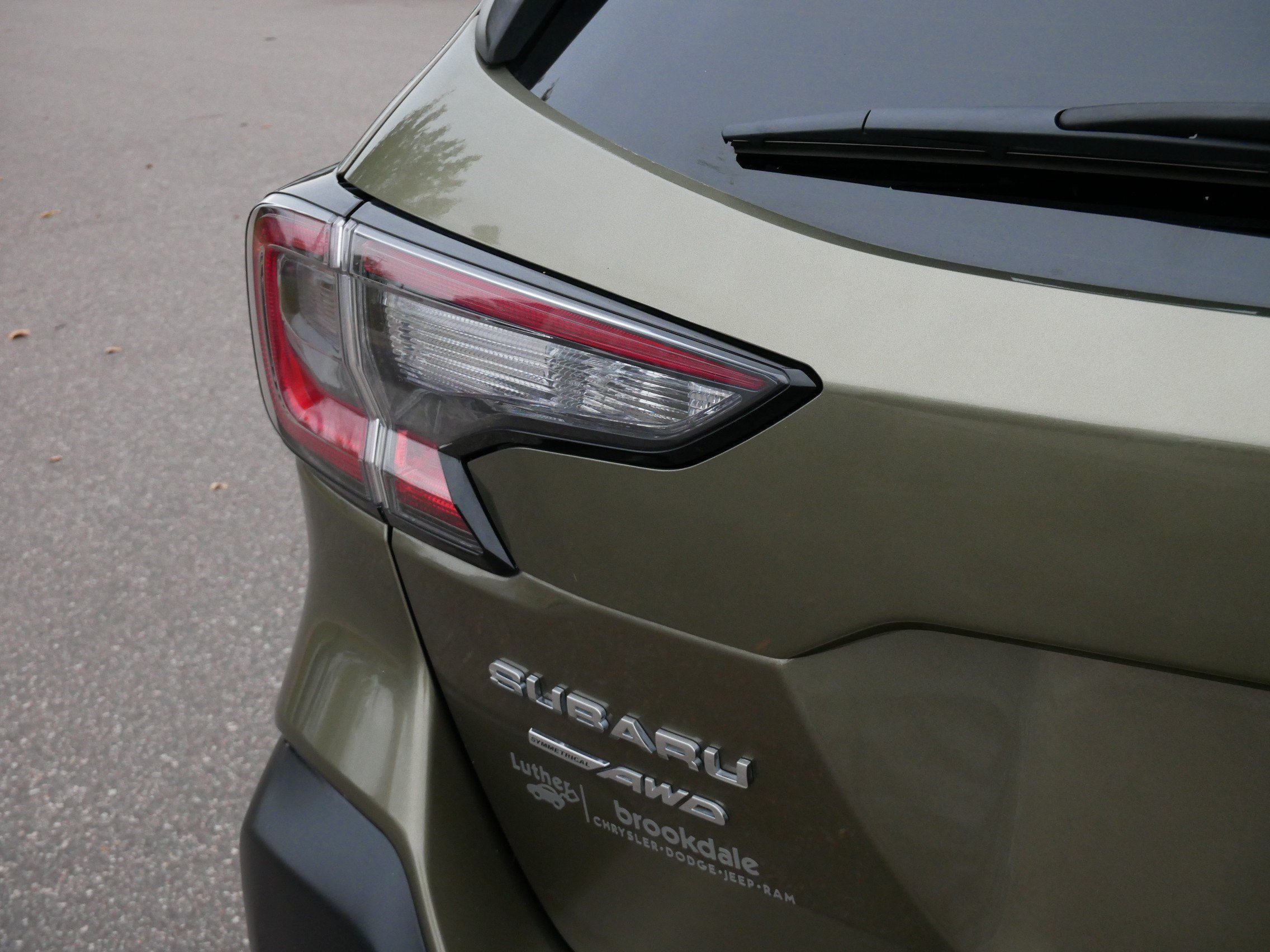 Used 2025 Subaru Outback Premium AWD/4WD image 17