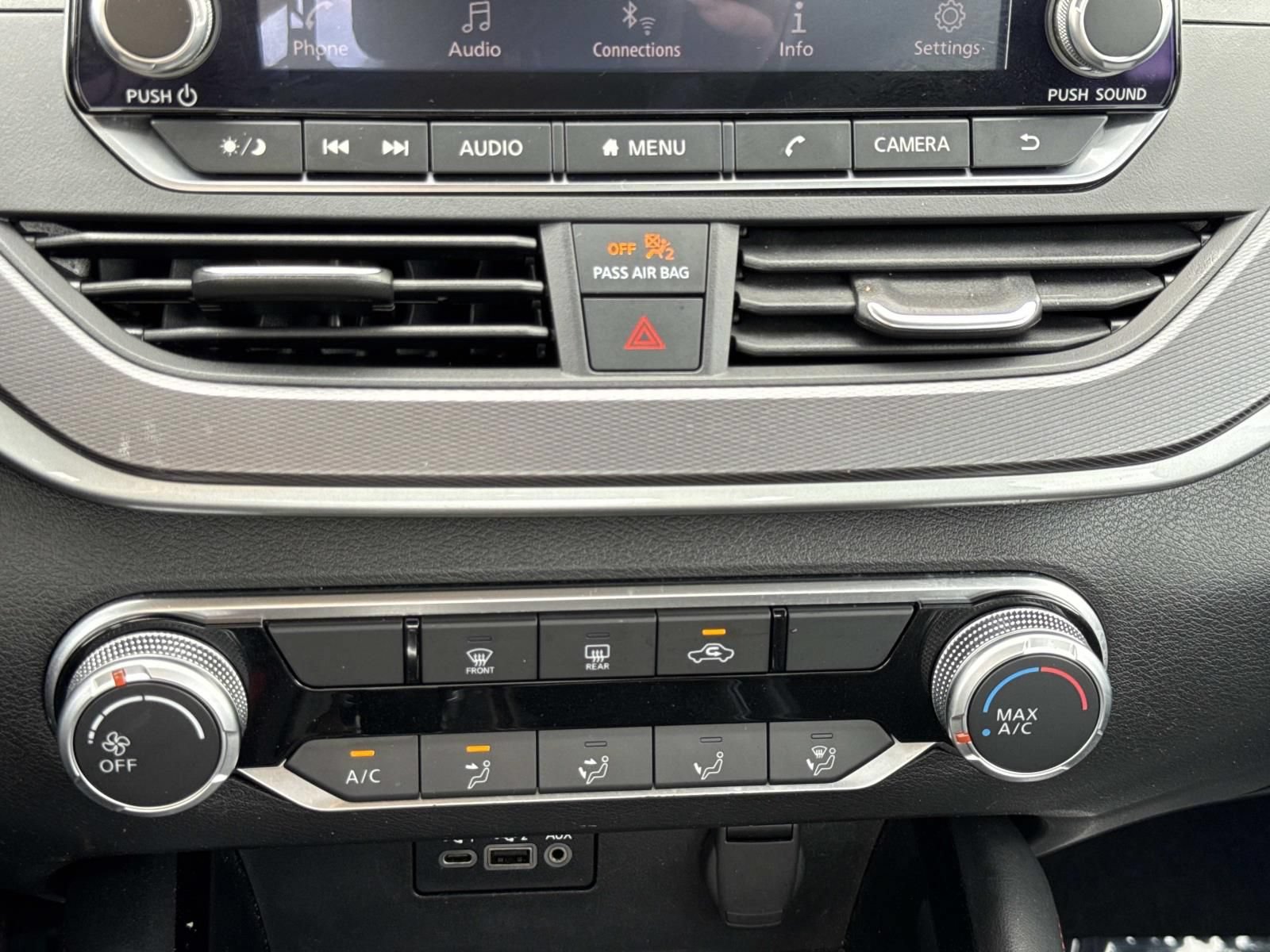 Used 2024 Nissan Altima 2.5 SR FWD image 11