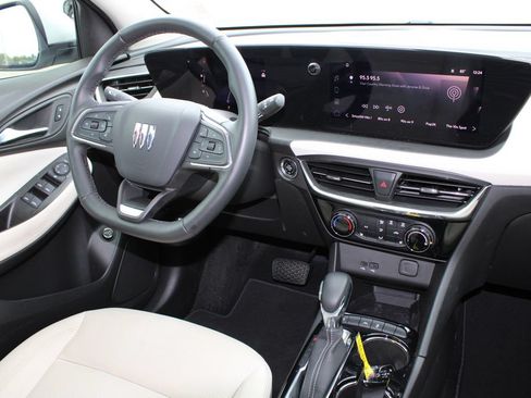 Used 2026 Buick Encore GX Sport Touring w/ Comfort Package FWD image 9