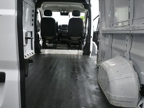 Used 2025 RAM ProMaster 2500 w/ Convenience Group FWD image 12