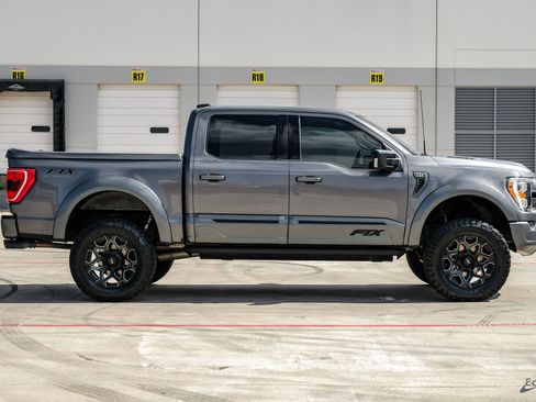 Used 2022 Ford F150 XLT w/ Equipment Group 302A High image 16