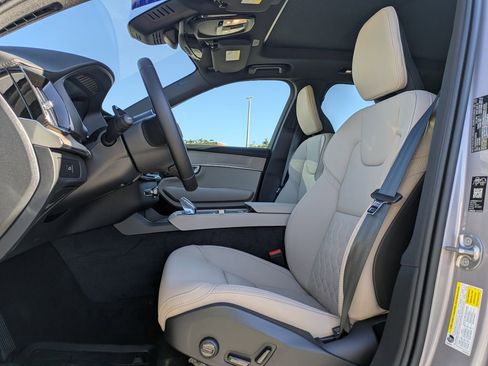 New 2026 Volvo XC90 B6 Plus w/ Protection Package Premier AWD/4WD image 2