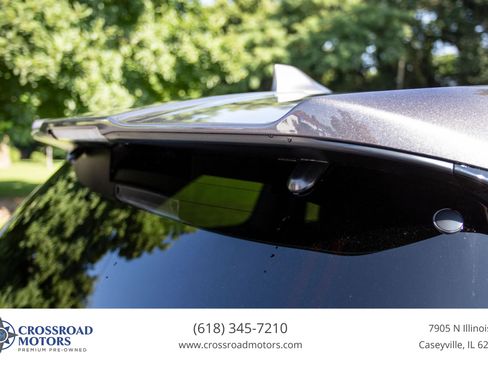 Used 2019 Toyota Highlander SE AWD/4WD image 16