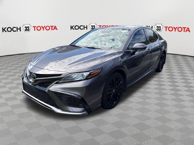 Used 2023 Toyota Camry XSE w/ Blackout Package (TMS) FWD image 3