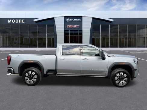 New 2026 GMC Sierra 2500 Denali w/ Denali Reserve Package AWD/4WD image 4