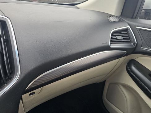 Used 2015 Ford Edge Titanium image 15